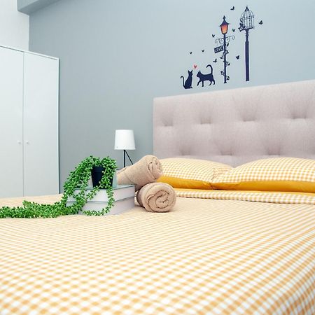 Five H Family Service Apartment Seri Kembangan Luaran gambar