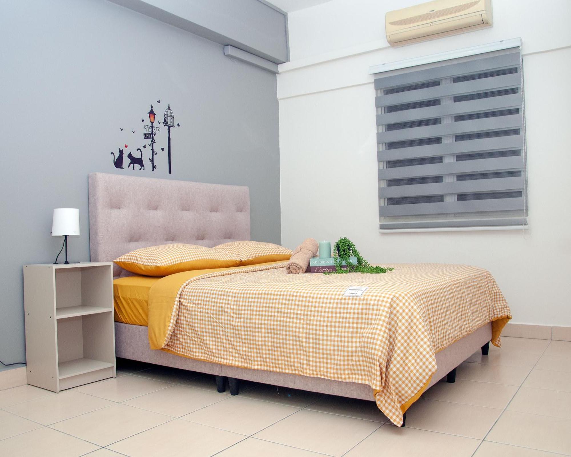 Five H Family Service Apartment Seri Kembangan Luaran gambar
